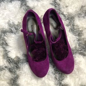 7.5 Gianni Bini Purple T-Strap Pumps